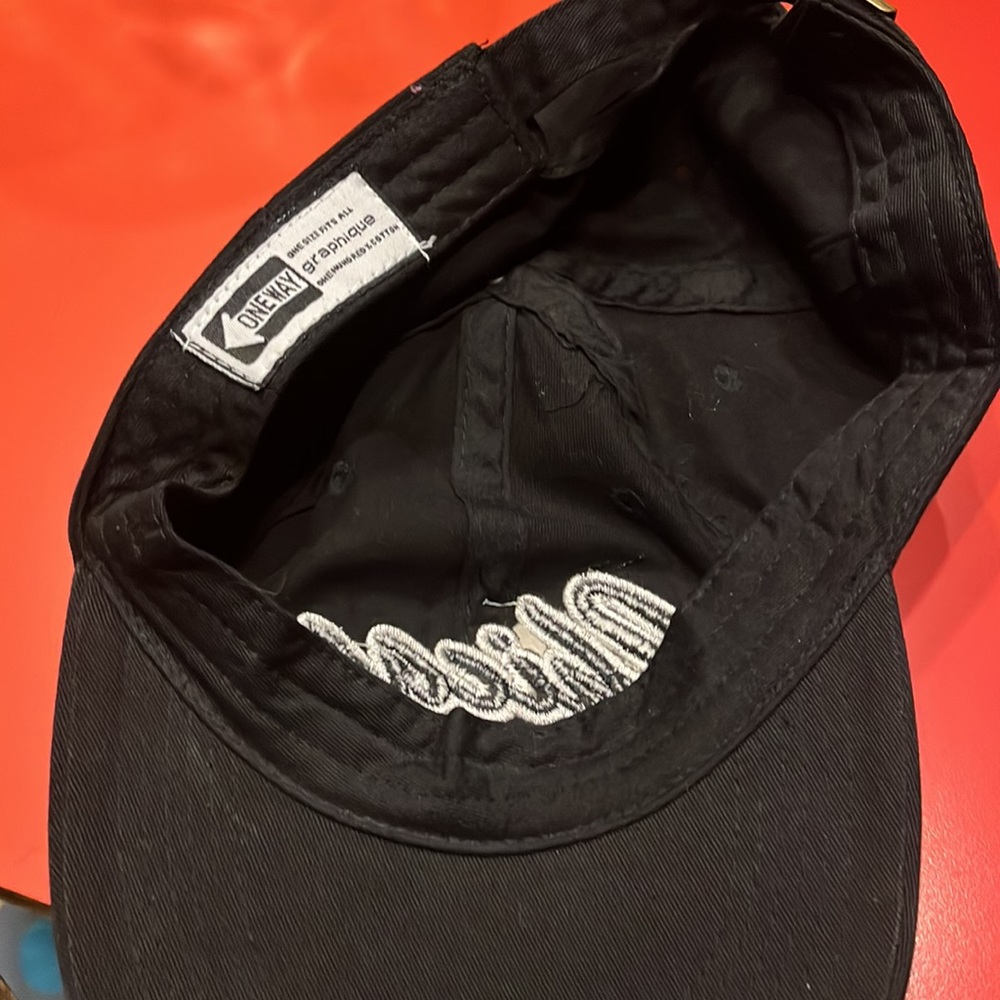 One Way Cap - Picture 5 of 5